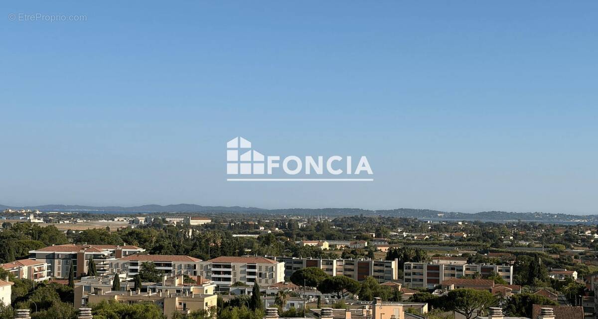 Appartement à HYERES