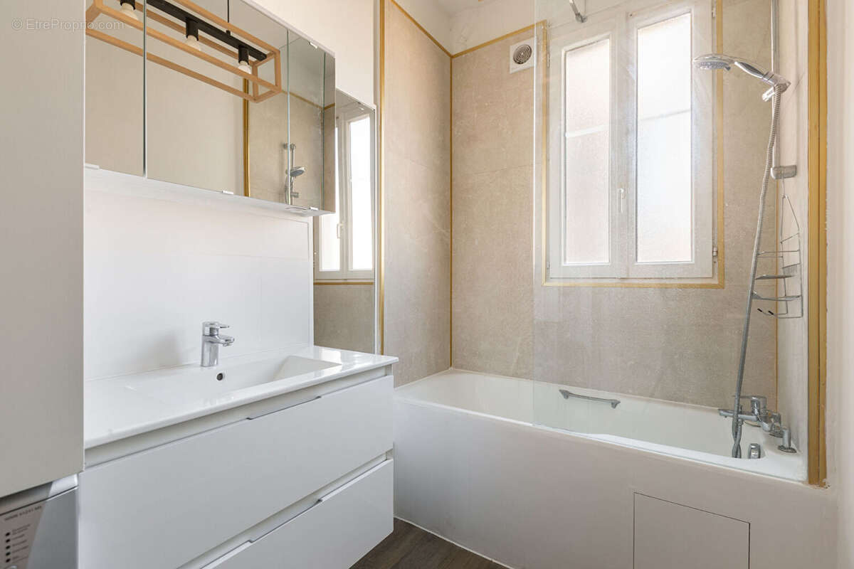 Appartement à ASNIERES-SUR-SEINE