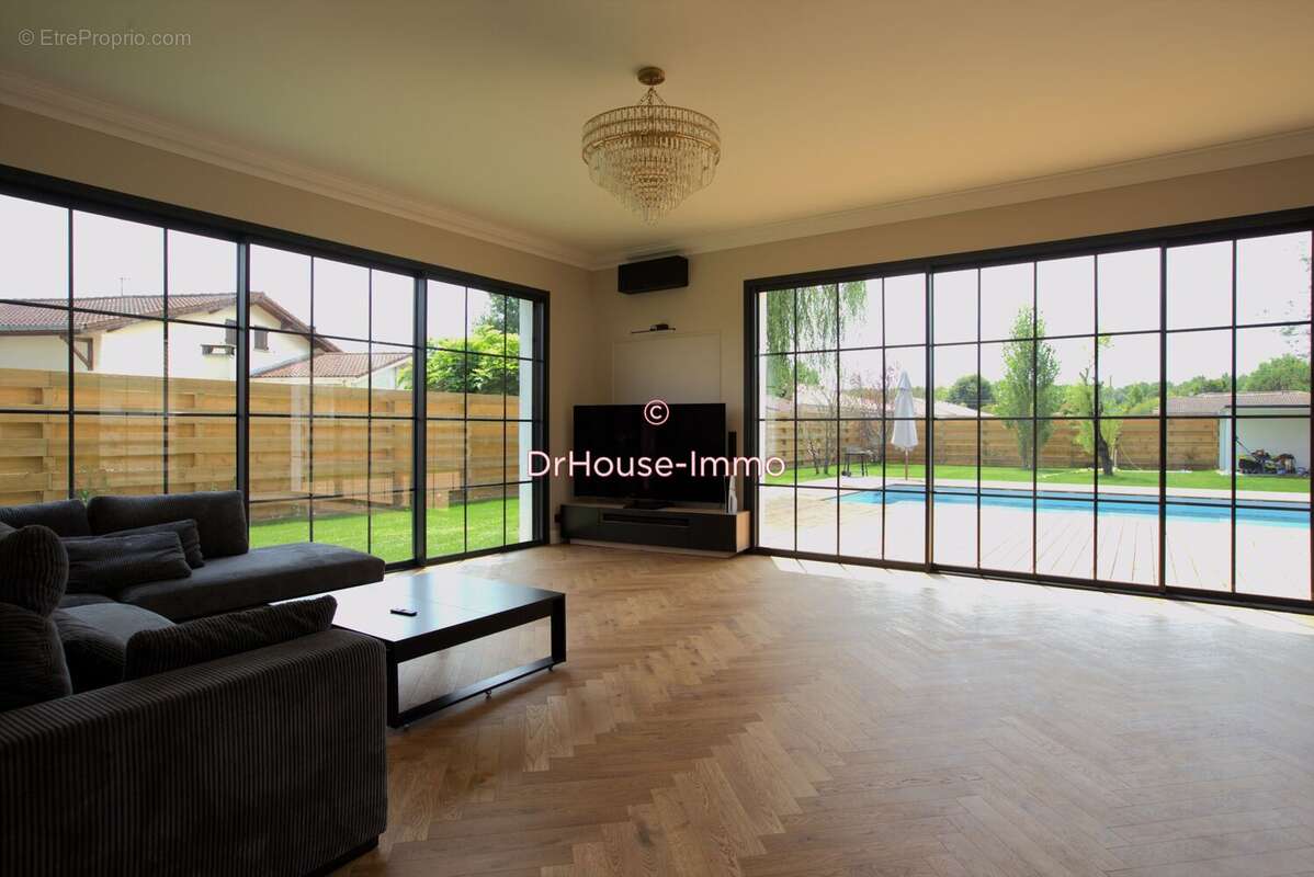 Maison à SAINT-SULPICE-ET-CAMEYRAC