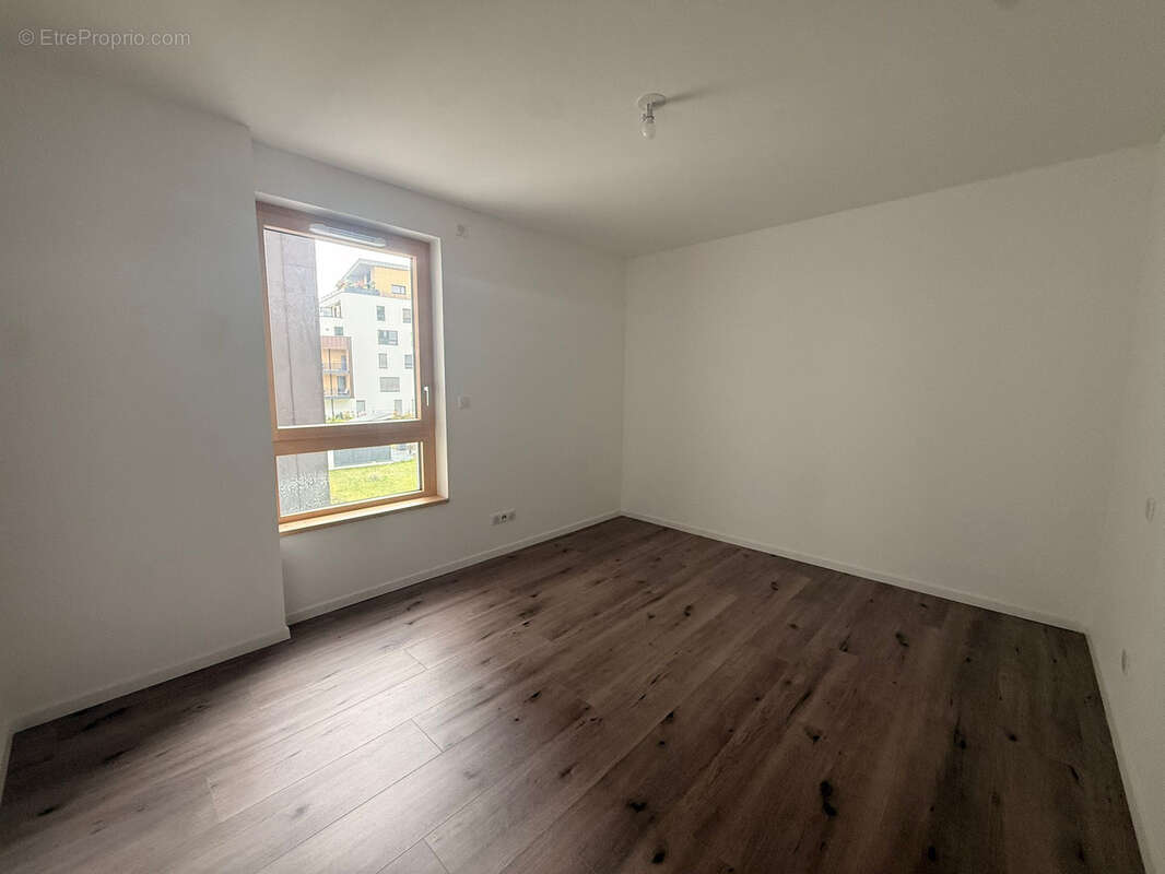 F3 65,16 m2 avec balcon, cave et parking extérieur   Saint-Louis - photo 4