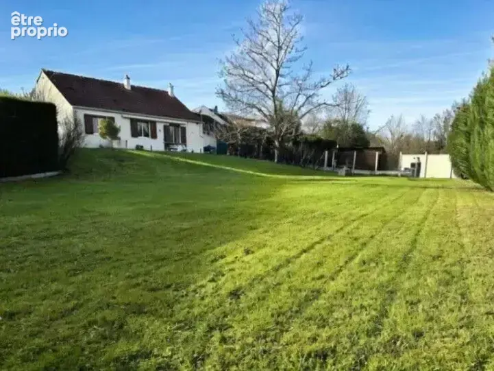 JARDIN 1018M² - Maison à VILLENEUVE-LA-GUYARD