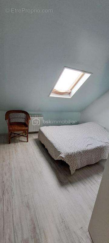 Maison à LES BORDES