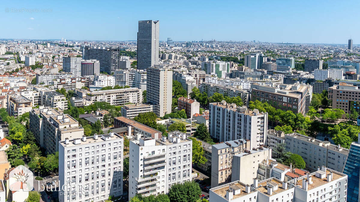 Appartement à COURBEVOIE