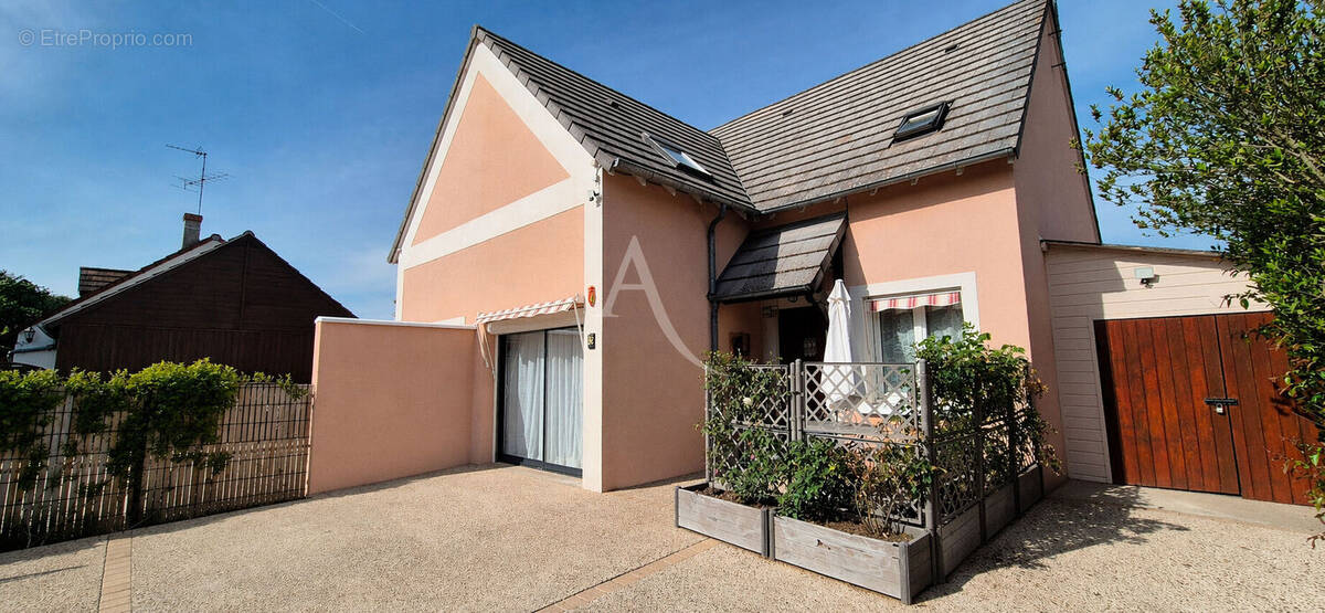 Maison à SAINT-GERVAIS-LA-FORET