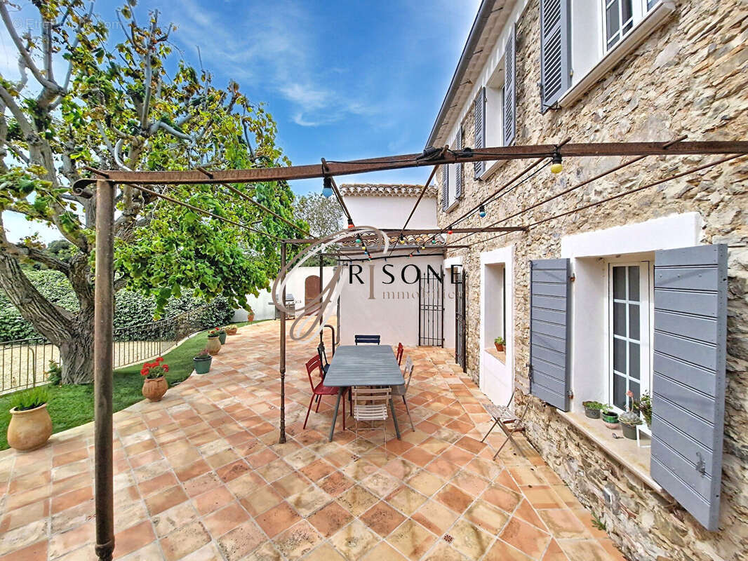 Maison à SIX-FOURS-LES-PLAGES