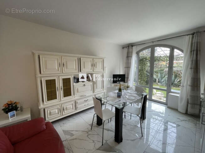 Appartement à GRIMAUD