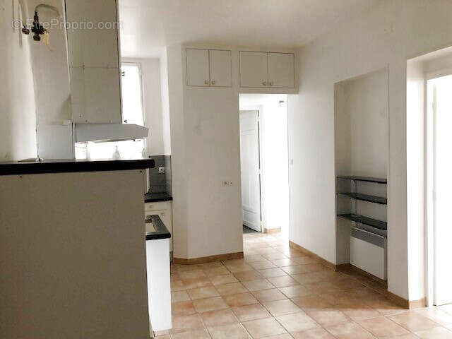 Appartement à MARSEILLE-5E