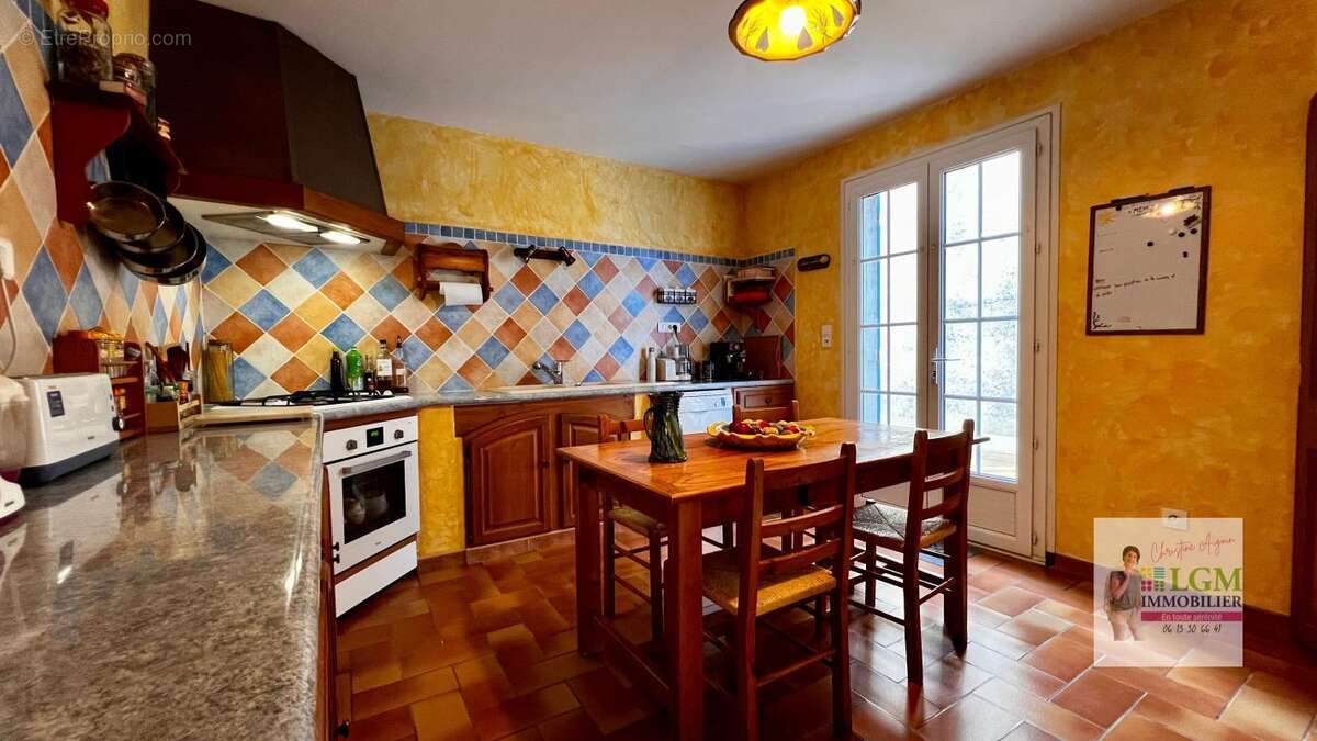 Maison à SAINT-QUENTIN-LA-POTERIE