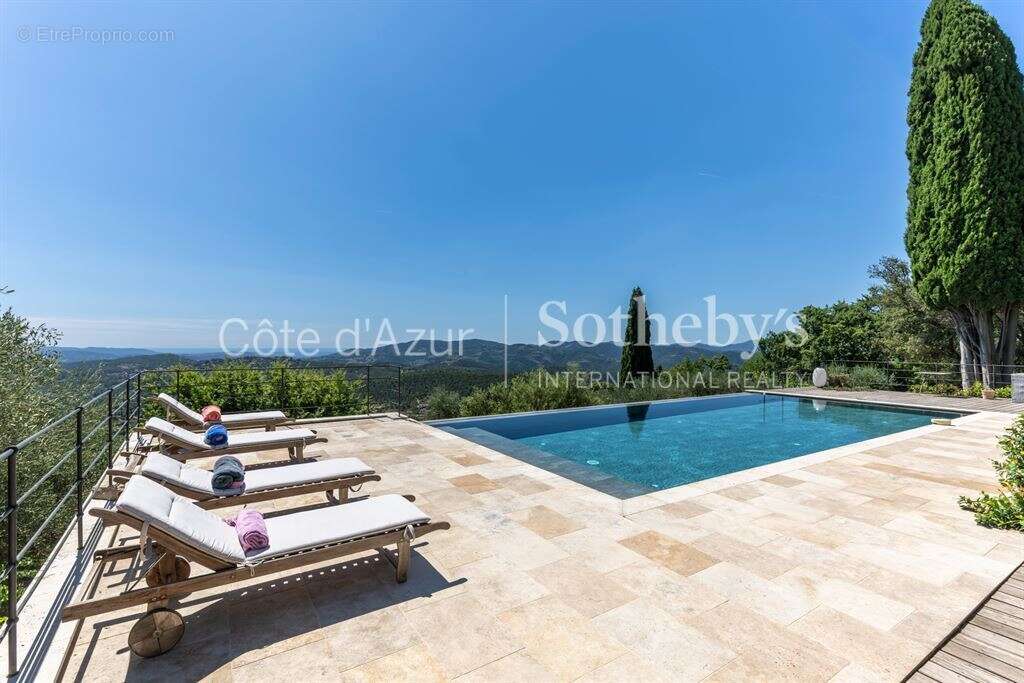 Le Tignet, villa rénovée vue mer panoramique, piscine à débordement et appartement - photo 3