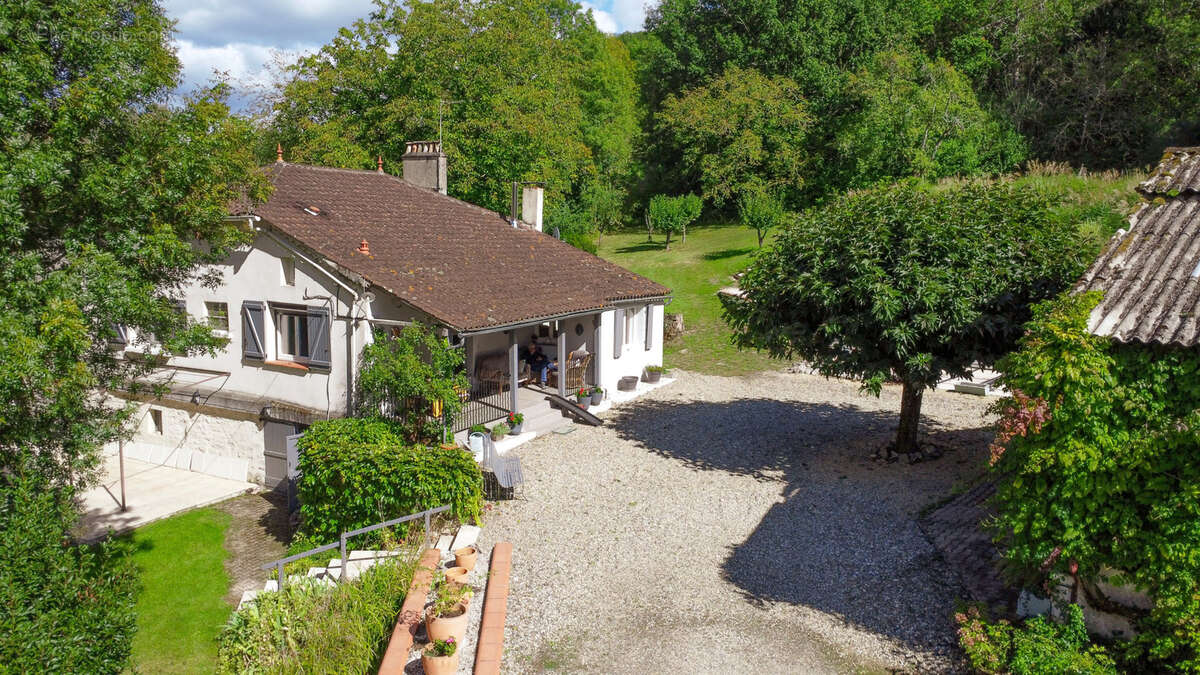 Maison à BAGAT-EN-QUERCY