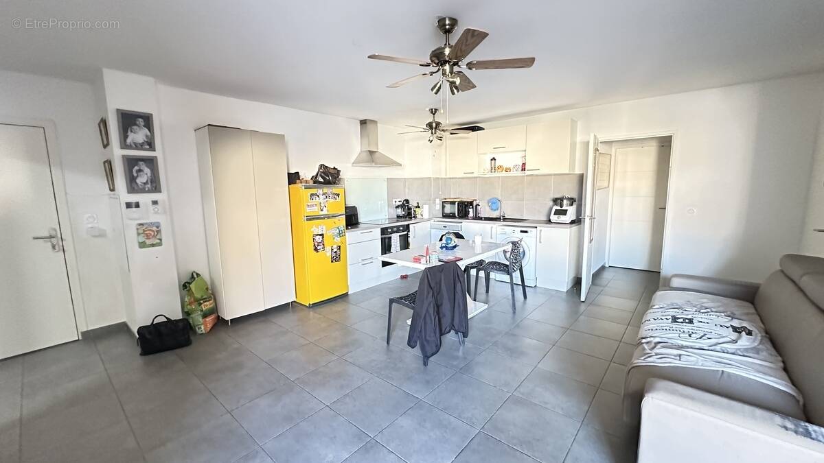 Appartement à SIX-FOURS-LES-PLAGES
