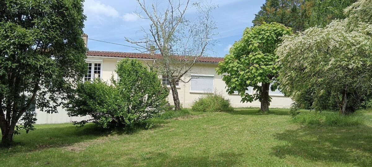 Maison à SAINTE-MARTHE