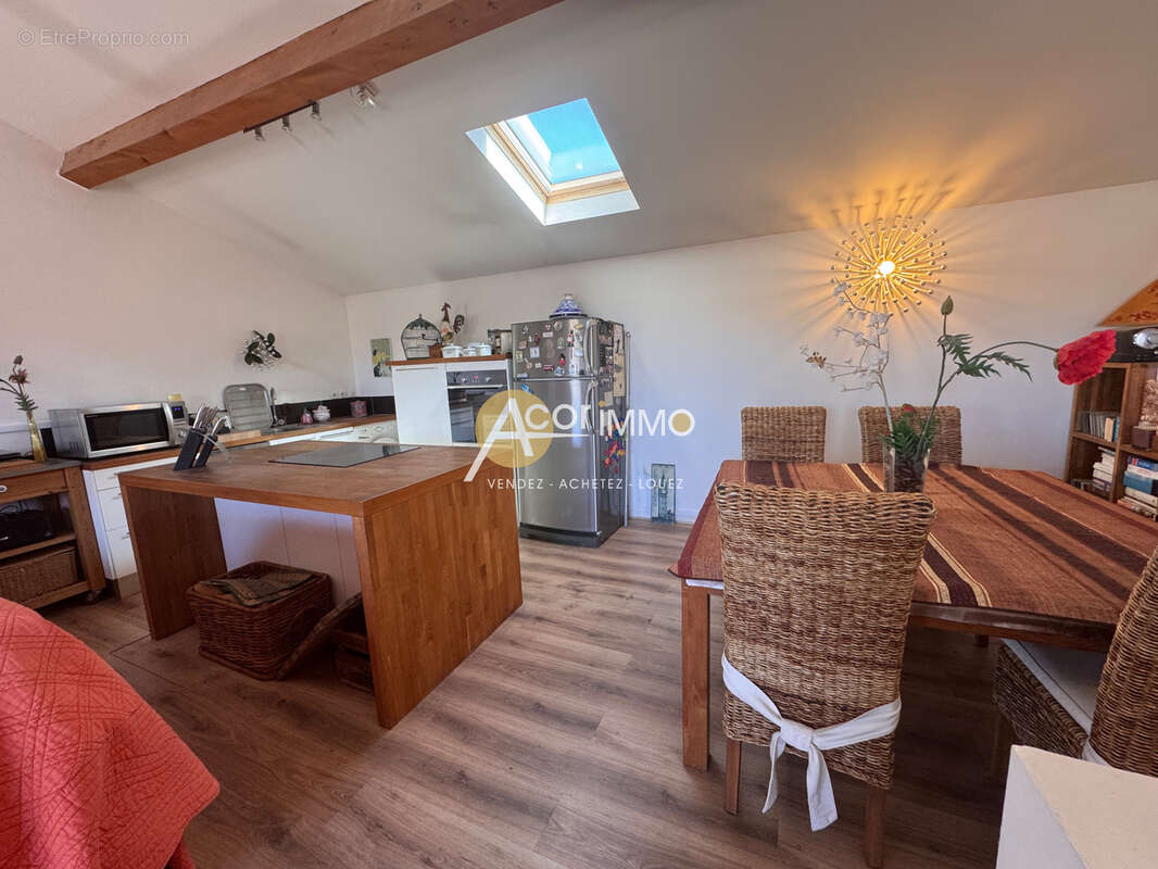 Appartement à SIX-FOURS-LES-PLAGES