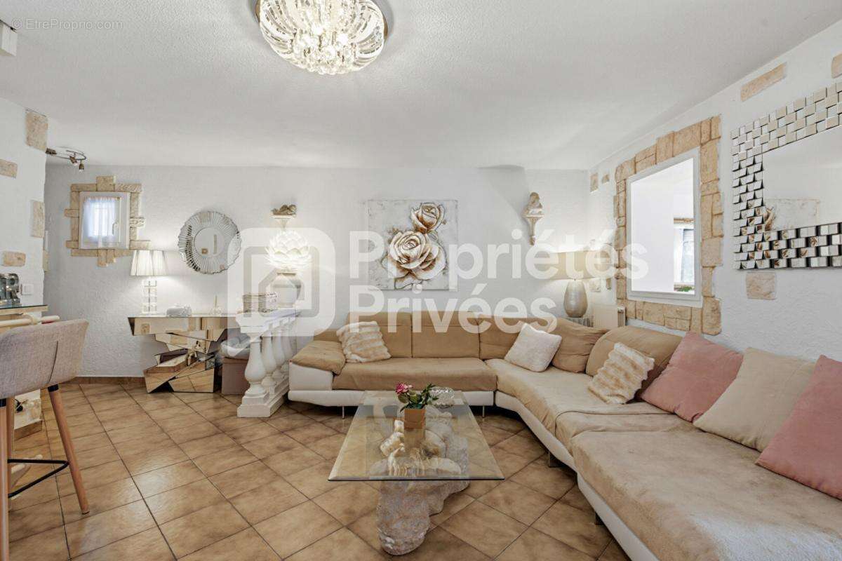 Maison mitoyenne - 5 pièces 4 chambres Mouans-Sartoux, secteur résidentiel - photo 5