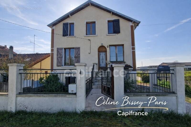 Maison à MIGENNES