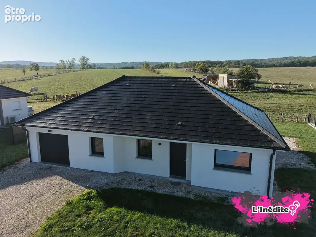 Photo Maison à Ehuns au prix de 245 000€