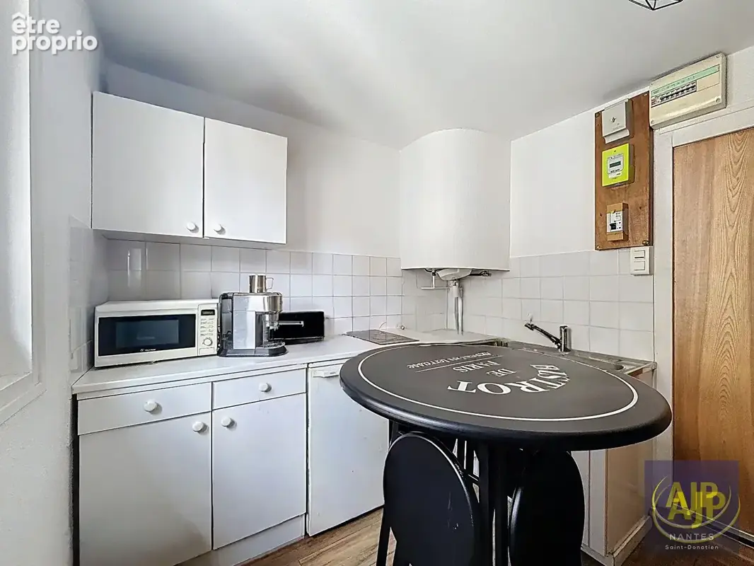 Nantes Hôtel de Ville - Appartement T1 Bis à vendre avec cuisine séparée - 18m2 - photo 7