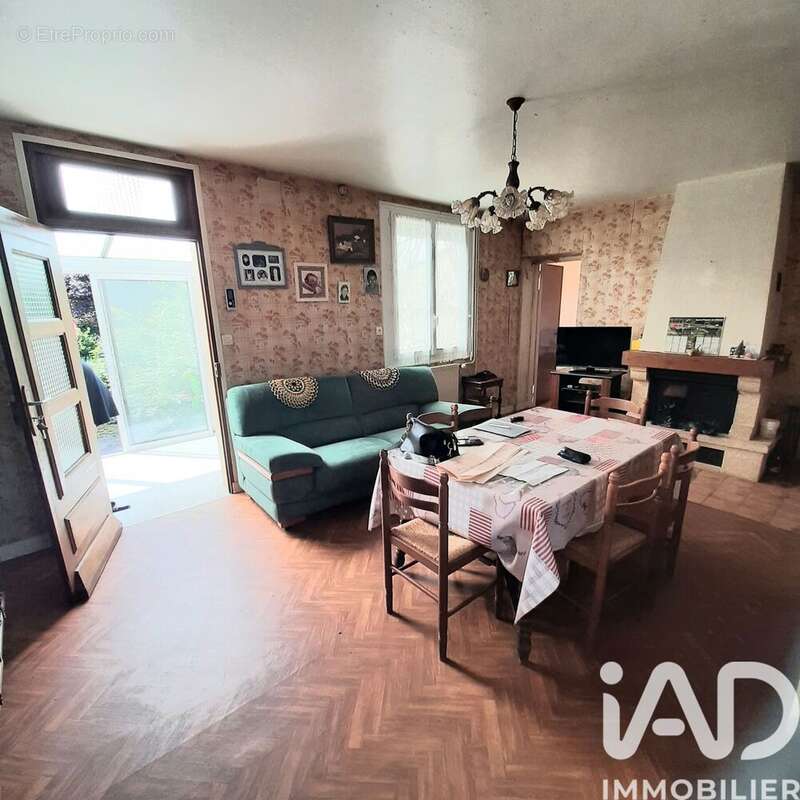 Photo 3 - Maison à CLEDEN-POHER