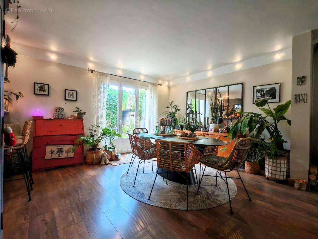 Maison à NOISY-LE-GRAND