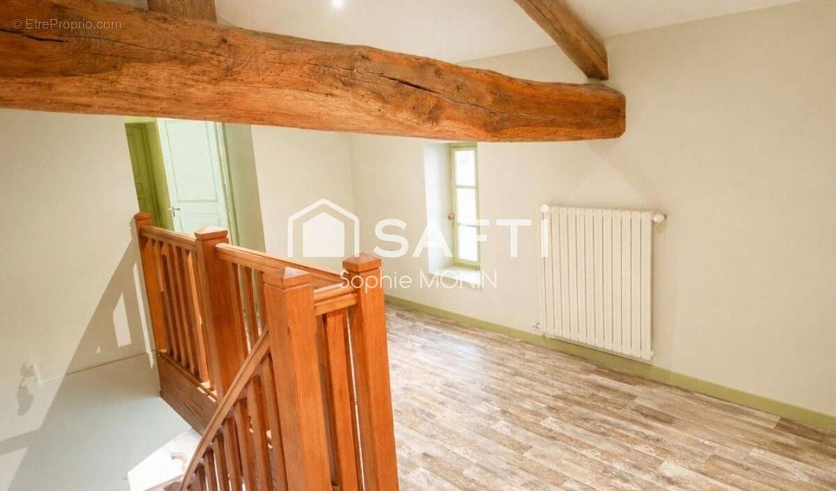 Maison 208 m² à Laiz  - photo 4