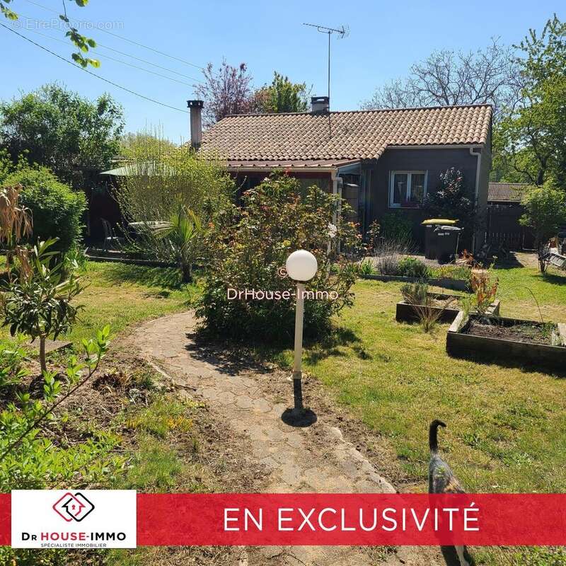 Maison à COURS-DE-PILE