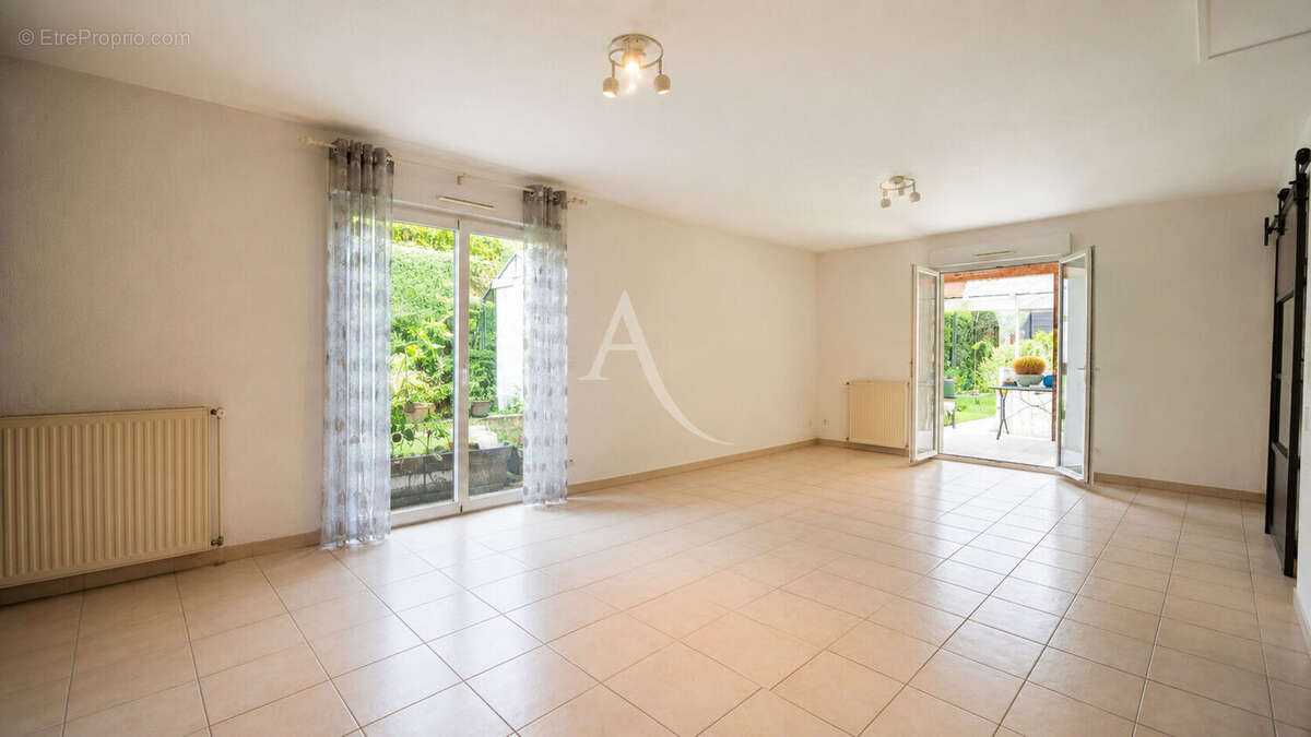 Maison Veigy Foncenex 5 pièce(s) 131.29 m2 - photo 2