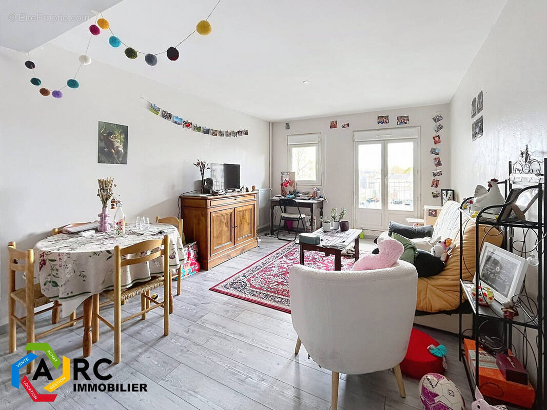 Appartement à FLEURY-LES-AUBRAIS