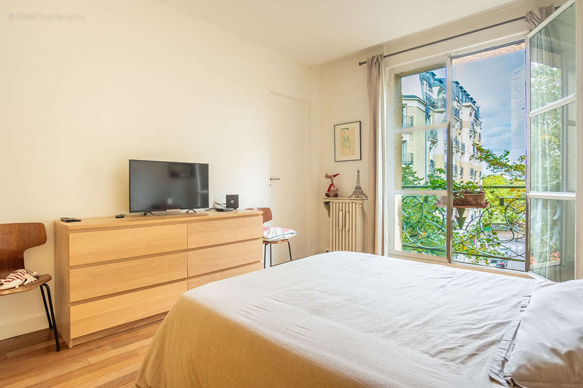 Appartement à PARIS-15E