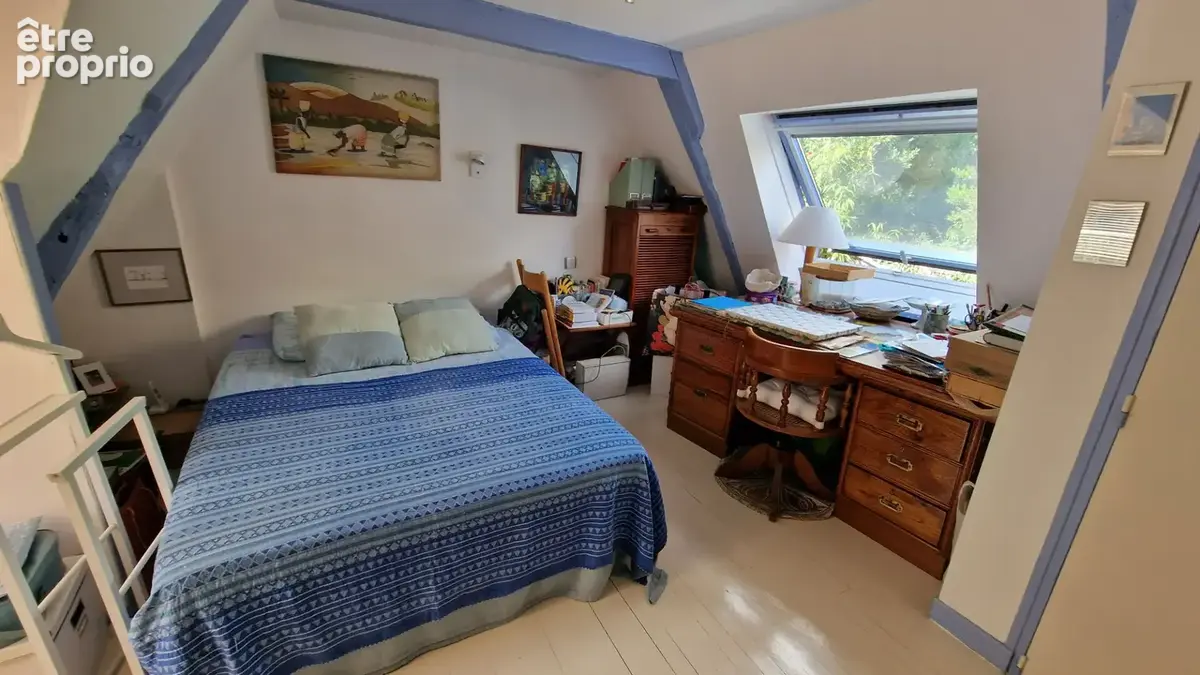 DINAN - Maison de caractère avec extension vitrée magnifique sur courette. - photo 8