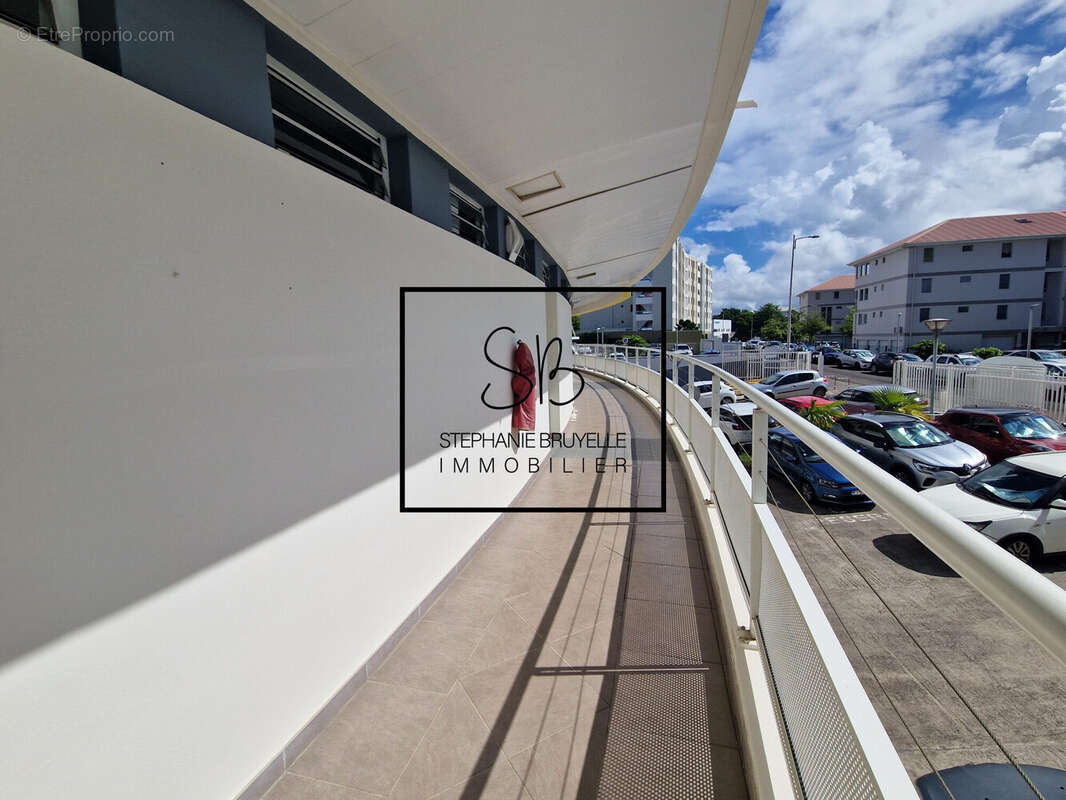 Commerce à FORT-DE-FRANCE