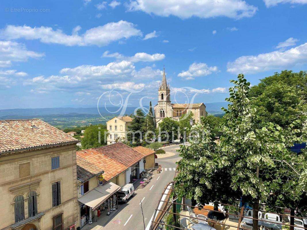 Appartement à BONNIEUX