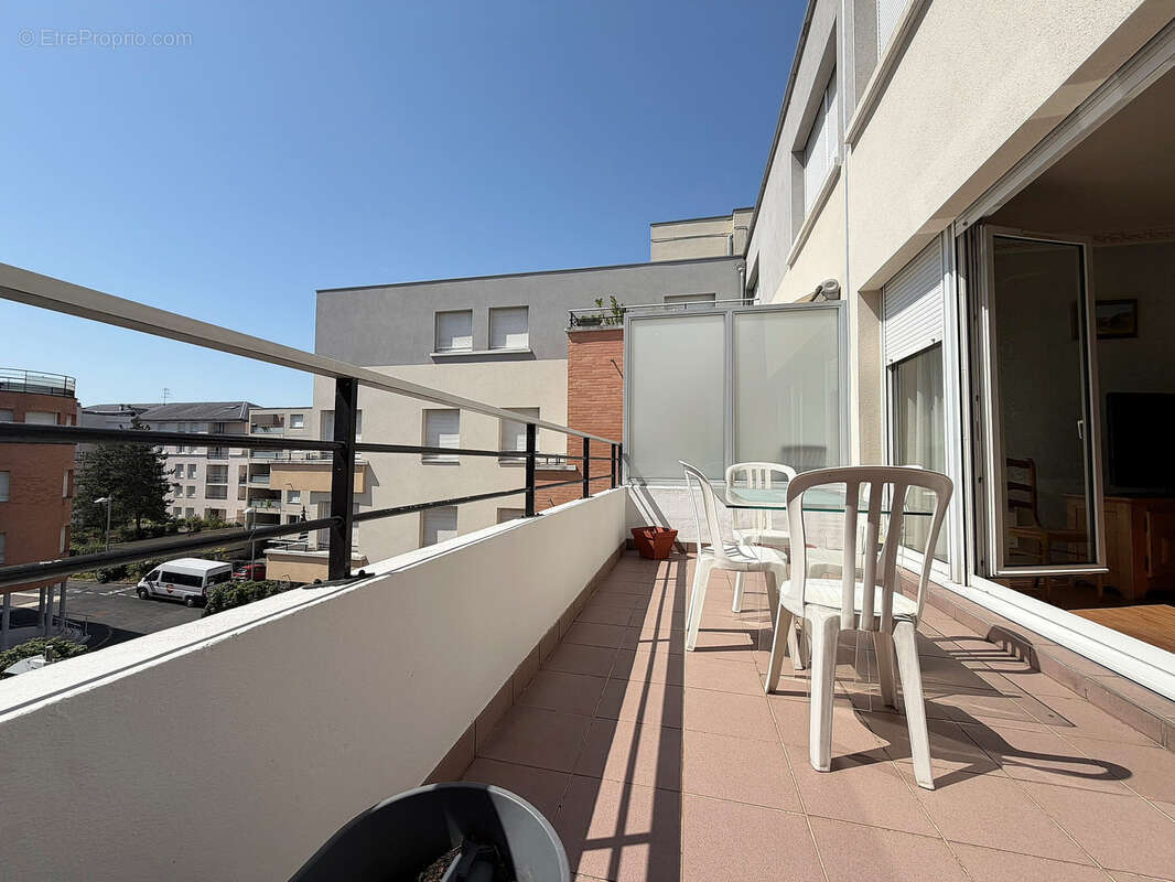 Centre-ville : Dernier étage avec terrasse, garage, cave - photo 2