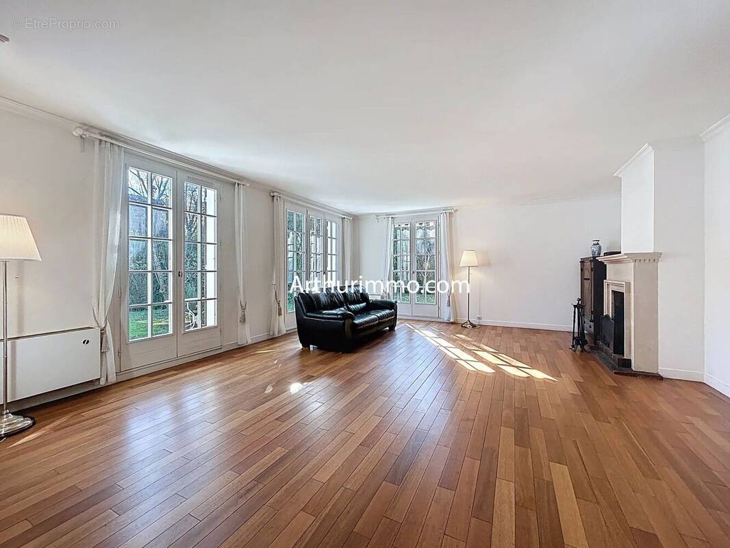 Maison à VILLECRESNES