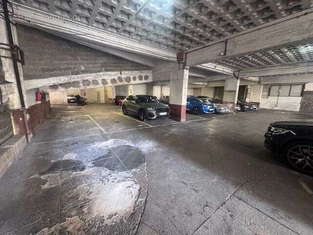 Parking à MARSEILLE-1E