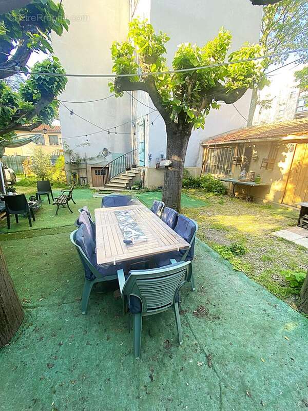Appartement à NEUVILLE-SUR-SAONE