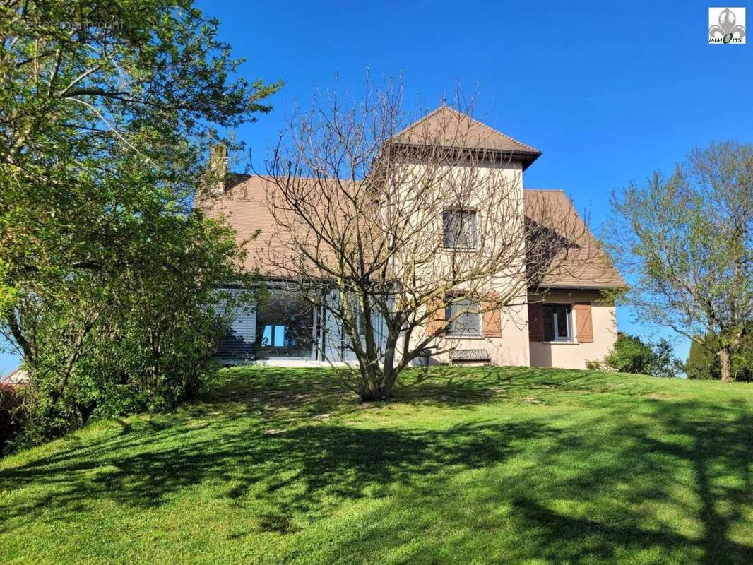 Maison à BEAUMONT-SUR-GROSNE