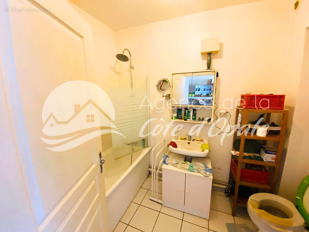 Appartement à LA CAPELLE-LES-BOULOGNE