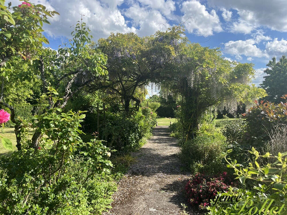 Maison à POILLY-LEZ-GIEN