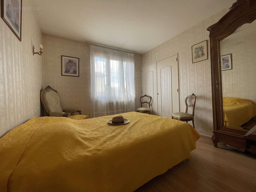 Maison à RIORGES