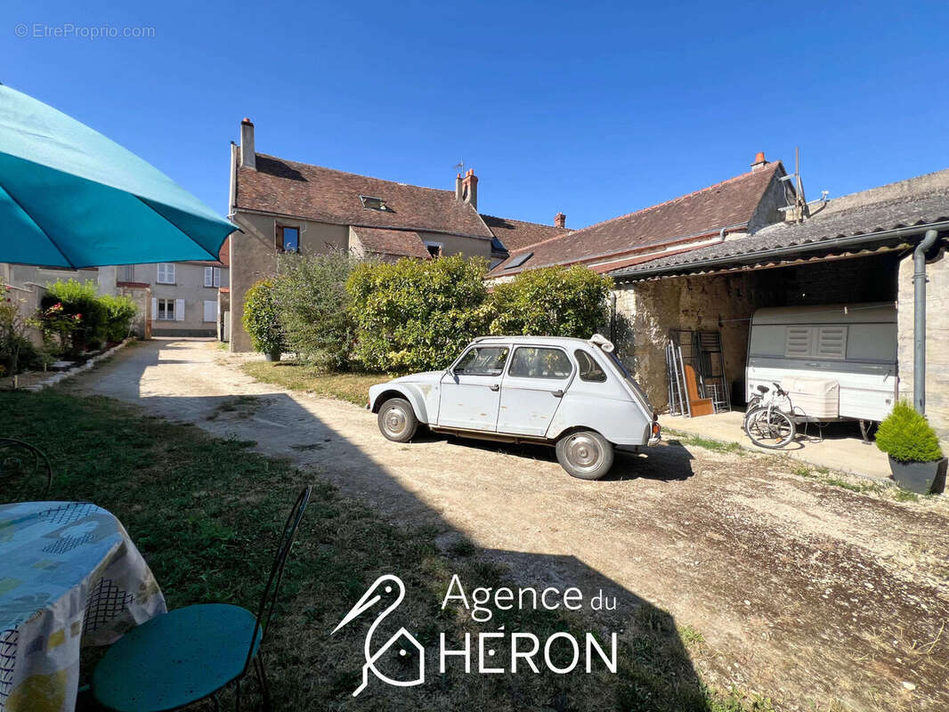 Photo 3 - Maison à BROMEILLES