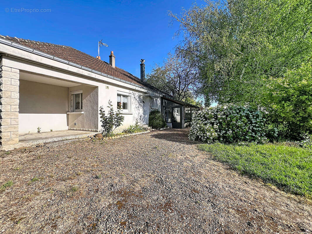 Maison à CHOUZE-SUR-LOIRE