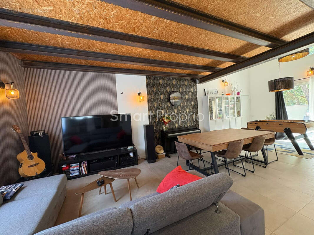 Maison à SAINT-JULIEN