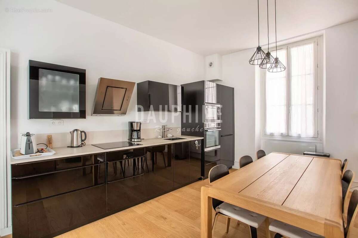 Appartement à PARIS-6E