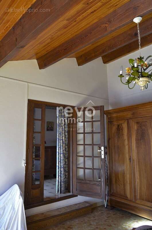 ST PARGOIRE : Maison de village avec garage, loggia de 20 m², 3 chambres, excellente restauration - photo 16