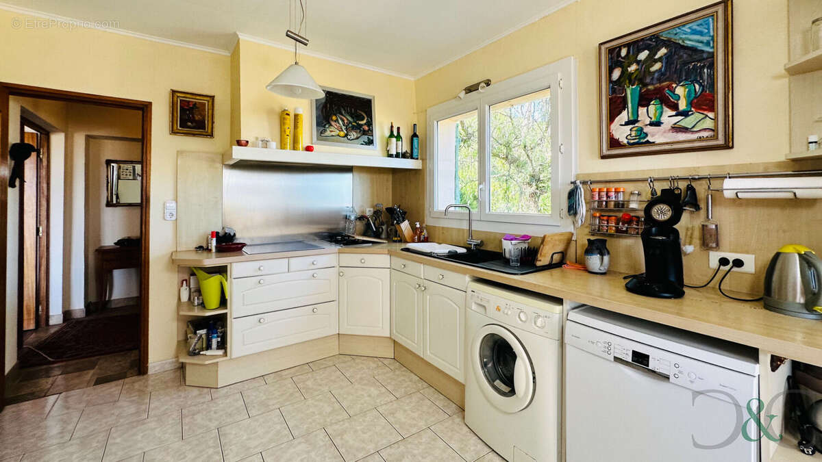 Maison à BORMES-LES-MIMOSAS