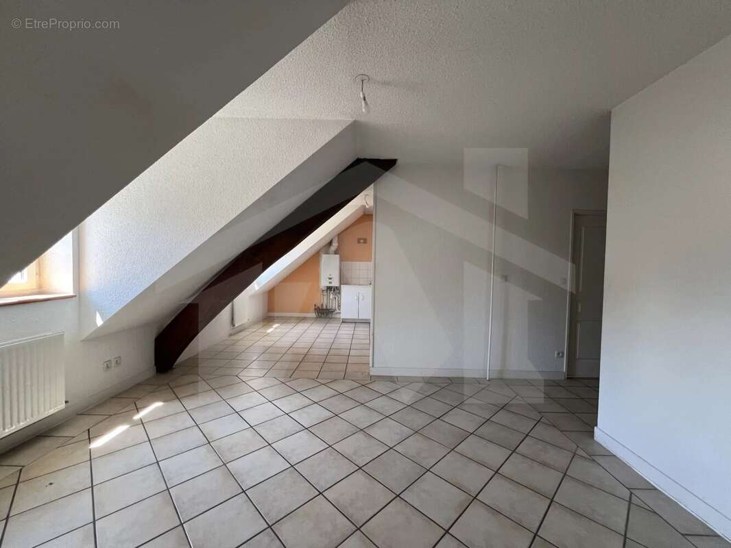 Appartement à POISAT