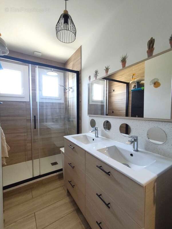Maison 88 m² à Saint-Claud  - photo 9