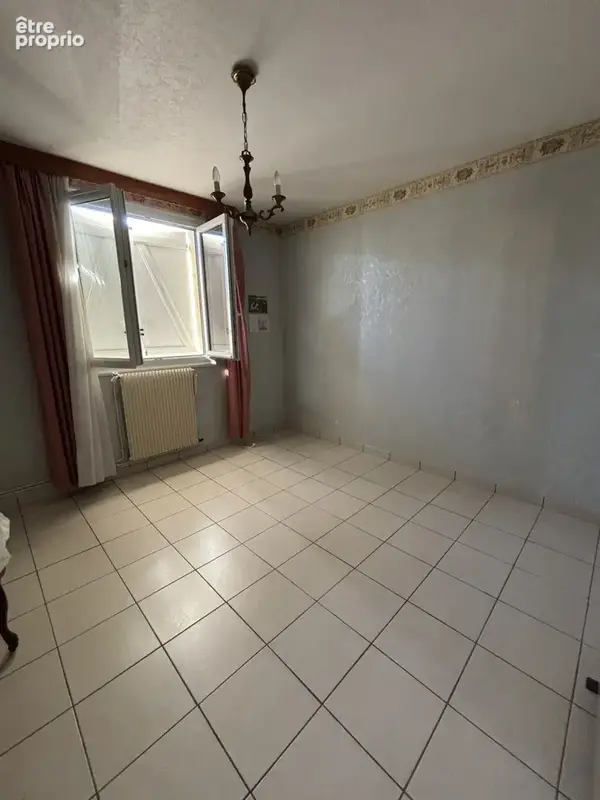 La bazoge   pavillon sur sous-sol complet   5 chambres   terrain de 603 m2 - photo 7