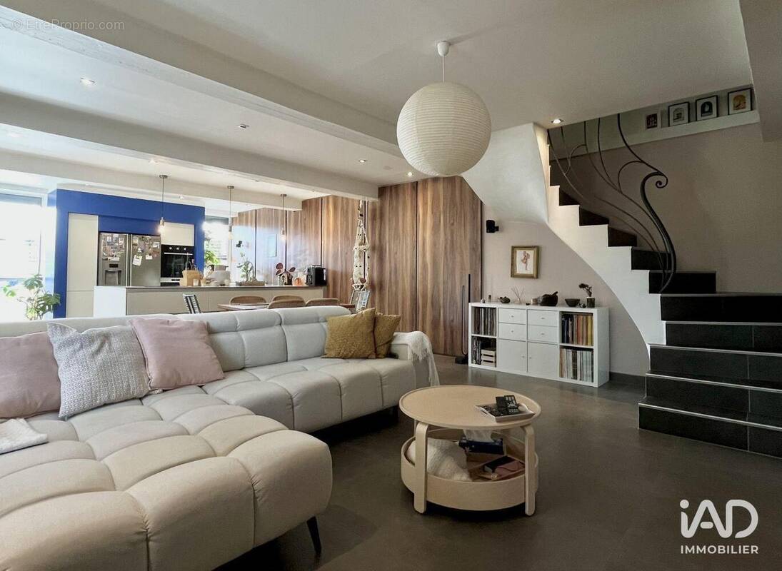 Photo 1 - Maison à CUERS