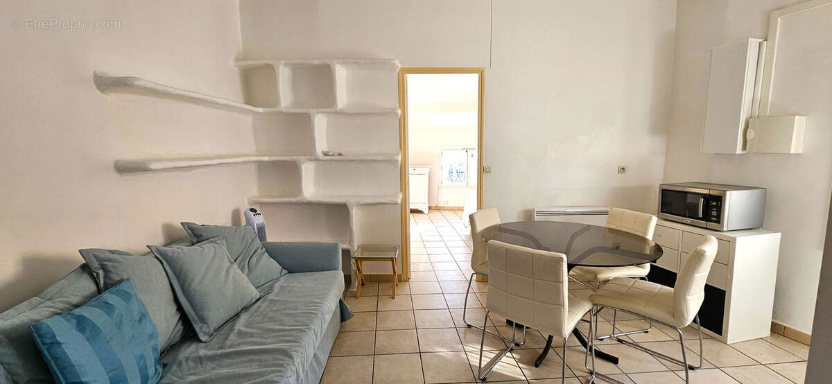 Appartement à LE CASTELLET